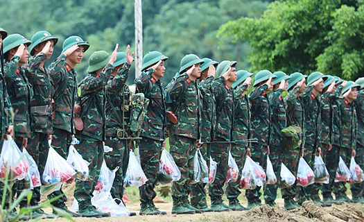 Quân đội ta từ nhân dân mà ra, vì nhân dân phục vụ